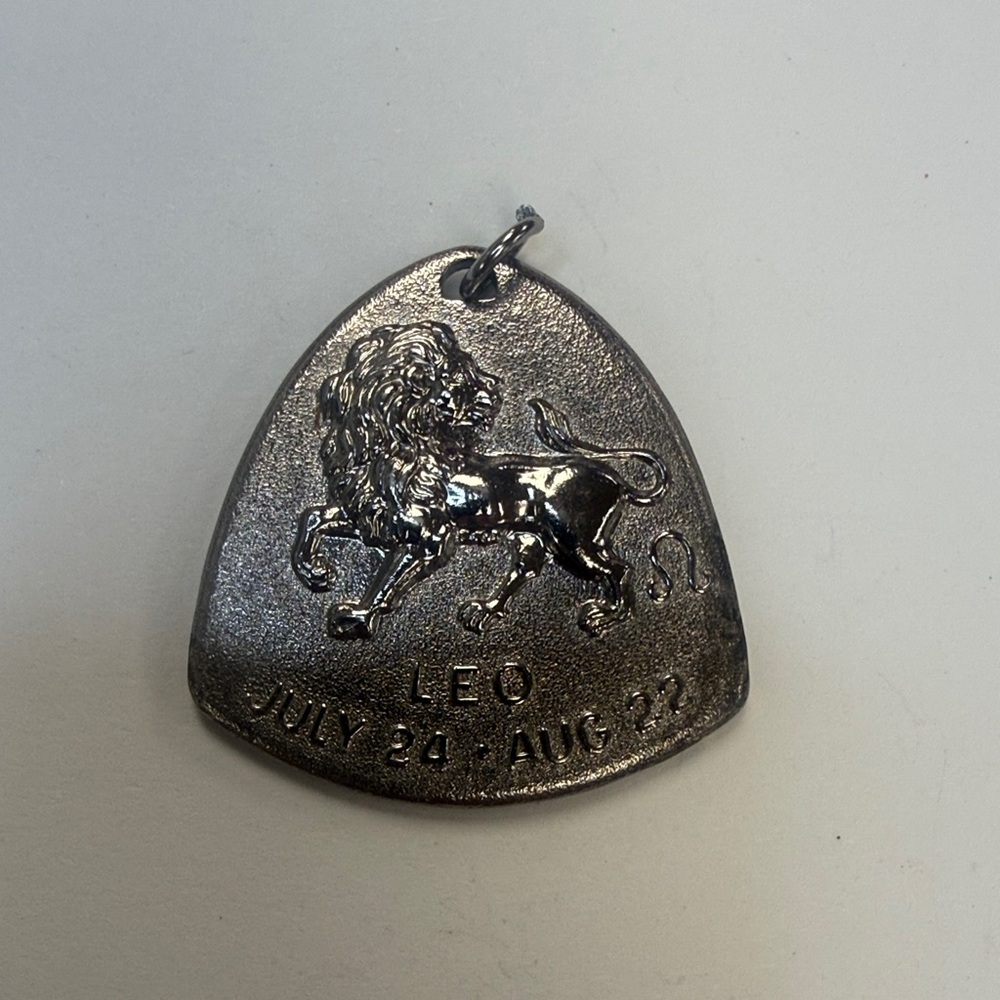 Leo Zodiac Pendant Charm - Silver Tone